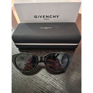 Givenchy GV 7143/S Oval Sunglasses NIB